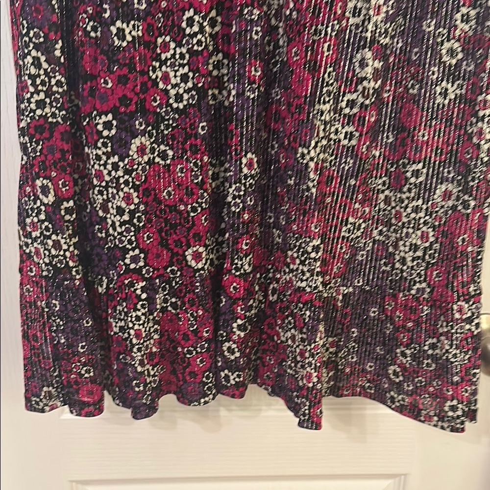 Floral Michael Kors V-Neck Dress - Picture 5 of 12